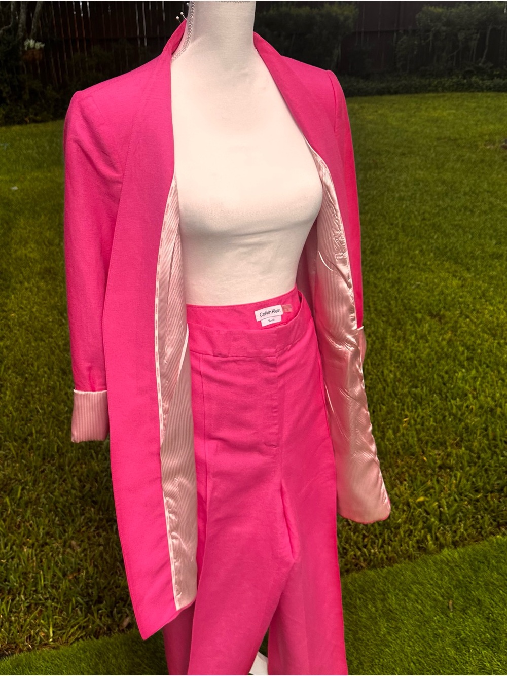 Calvin Klein Magenta Open-Front Blazer with Matching Trousers - Picture 8 of 11